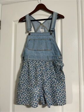 MODA INTL Denim Daisy Short Overalls Size M 100% Cotton